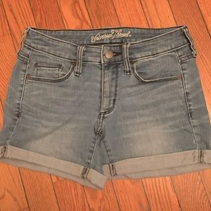 Universal Thread MIDI short . Size 4